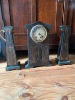 Oud klokkenstel (loopt en slaat), Antiek en Kunst, Ophalen of Verzenden