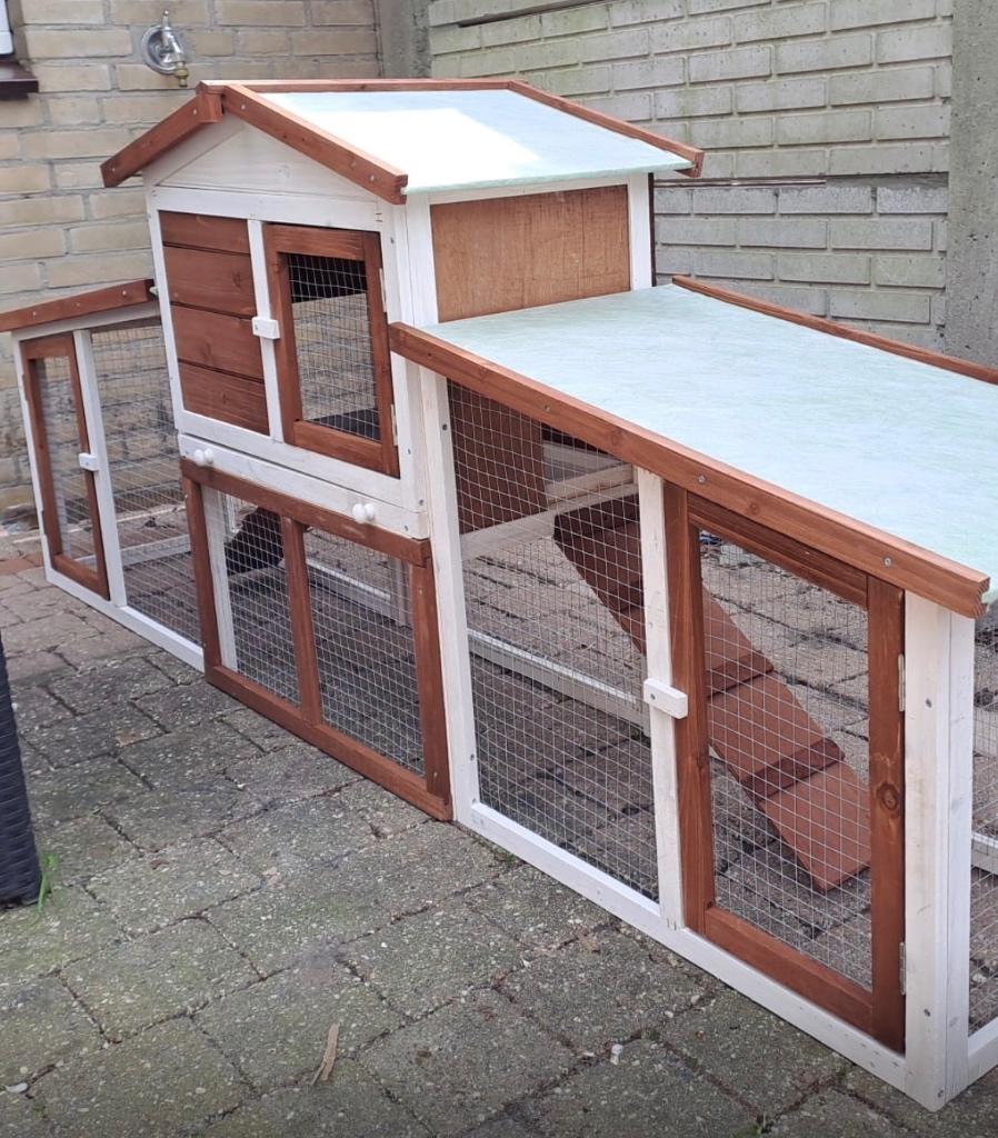 Konijnenhok helemaal nieuw, Dieren en Toebehoren, Knaagdieren en Konijnen | Hokken en Kooien, Ophalen, 110 cm of meer, Nieuw, 90 cm of meer