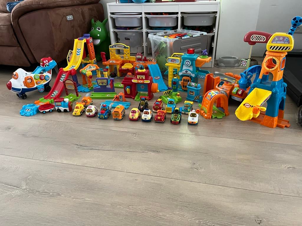 Grote set VTech Toet Toet Auto's met 15 auto's en vliegtuig, Ophalen, Gebruikt, Jongen of Meisje