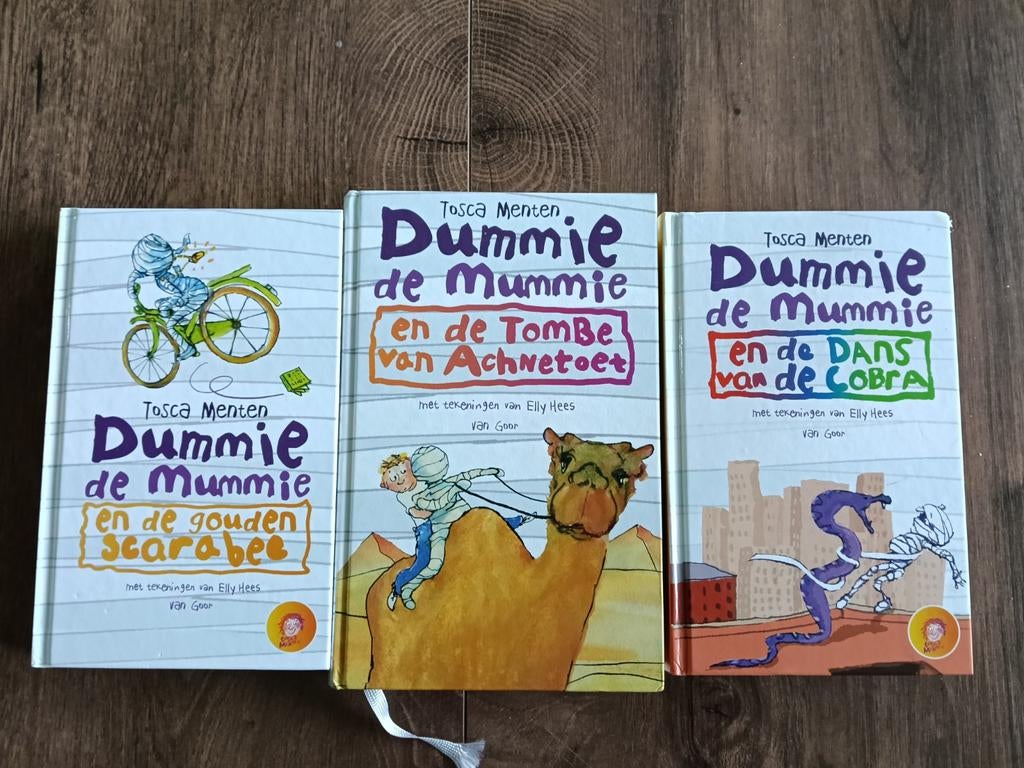 3 boeken van Dummie de mummie, Ophalen of Verzenden, Zo goed als nieuw, Fictie algemeen