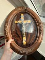 Crucifix in bolglas lijst antiek vintage religieus, Antiek en Kunst, Ophalen
