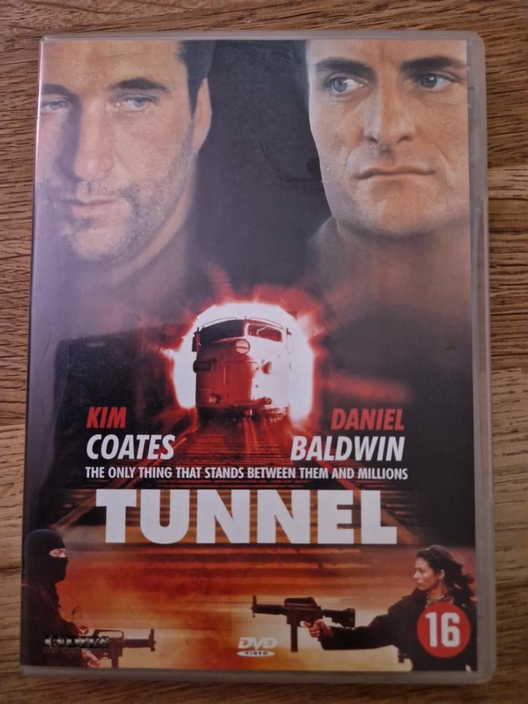 Tunnel, Alle leeftijden, Ophalen of Verzenden, Zo goed als nieuw, Detective en Krimi