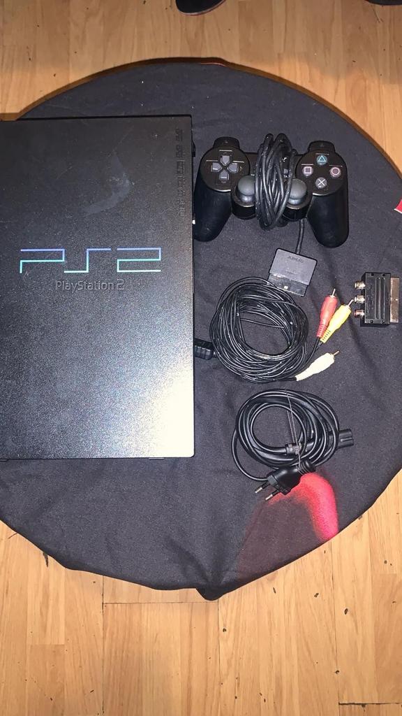 PS2 met games, Spelcomputers en Games, Spelcomputers | Sony PlayStation 2, Gebruikt, Phat, Zwart, Met 1 controller, Met games