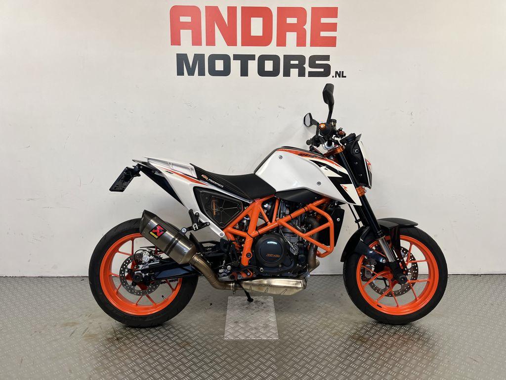 KTM 690 DUKE R, Bedrijf, Sport