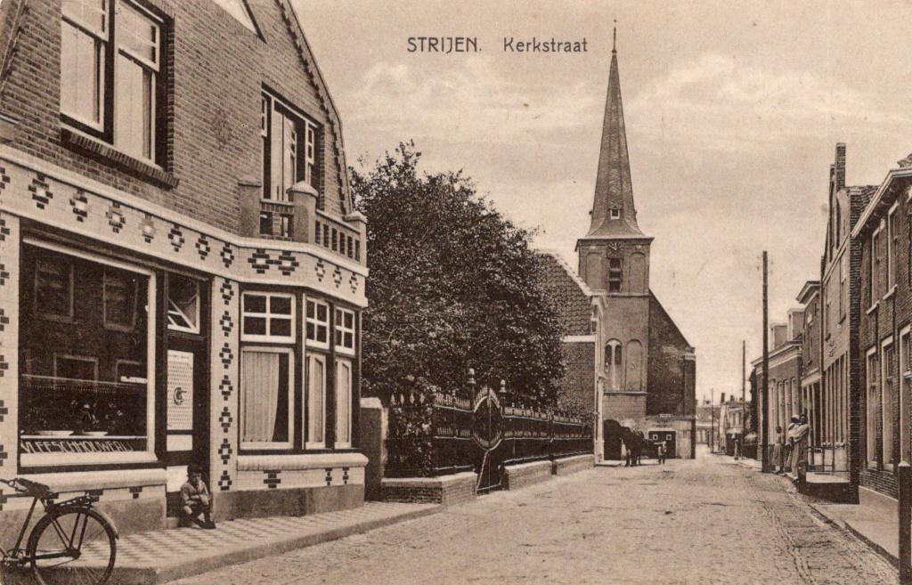 Strijen, Kerkstraat. (C60), Verzenden, 1920 tot 1940, Gelopen, Noord-Brabant