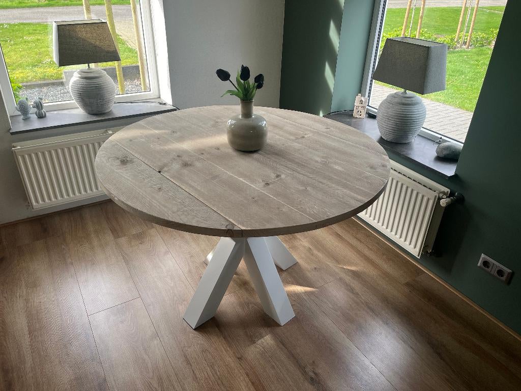 Ronde eettafel steigerhout, kruispoot. gratis geleverd TIP!