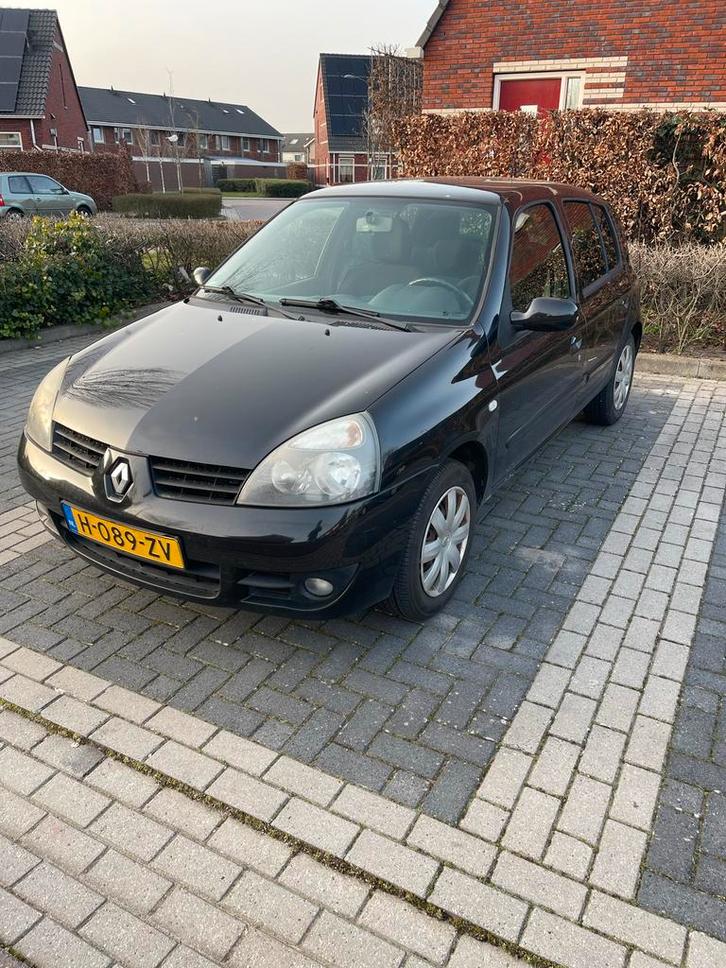 Renault Clio 1.2 16V 5DR APK nieuw 03-2027, Auto's, Renault, Particulier, Clio, Benzine, C, Hatchback, Handgeschakeld, Geïmporteerd