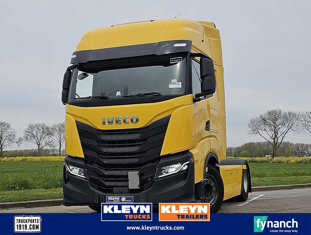IVECO S-WAY AS440S48 diesel 4x2 skirts, Auto's, Vrachtwagens, Bedrijf, Te koop, ABS, Airconditioning, Bluetooth, Centrale vergrendeling