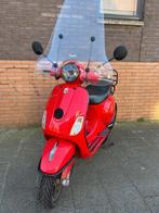 Vespa Lx 45km rood uit 2011 met 18500km. Vol opties., Fietsen en Brommers, Scooters | Vespa, Gebruikt, Maximaal 45 km/u, Ophalen of Verzenden