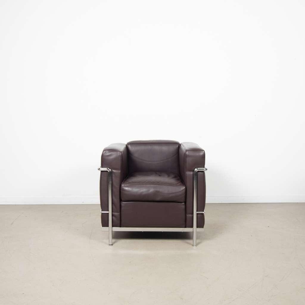 2x Cassina LC2 Fauteuil Donkerbruin Leer, Niet ingevuld, Minder dan 75 cm, Niet ingevuld, Zo goed als nieuw