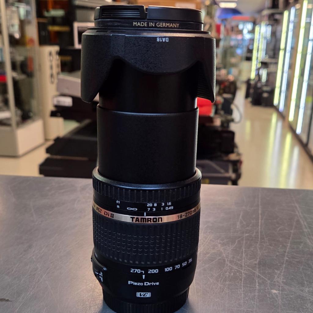 Tamron 18-270mm f/3.5-6.3 Di II VC PZD - Geschikt voor Canon, Tamron, Zo goed als nieuw, Support@tamron.com, 1-18, Takashima 1-chome
Uozu-shi, Toyama 937-8587
Japan