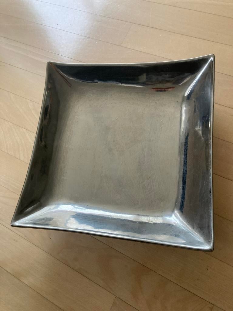 Zilverkleurige vierkante schaal - Decoratief en modern, Huis en Inrichting, Woonaccessoires | Schalen en Manden, Overige materialen