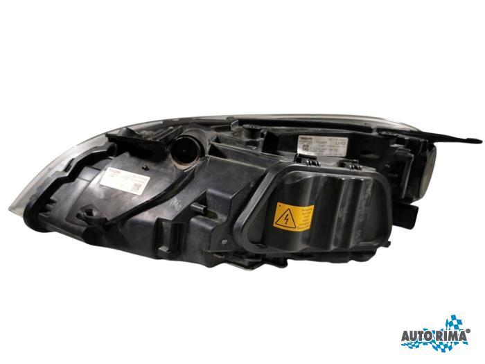 Koplamp rechts van een Volvo V40, Auto-onderdelen, Verlichting, Gebruikt, -, -, Ophalen of Verzenden