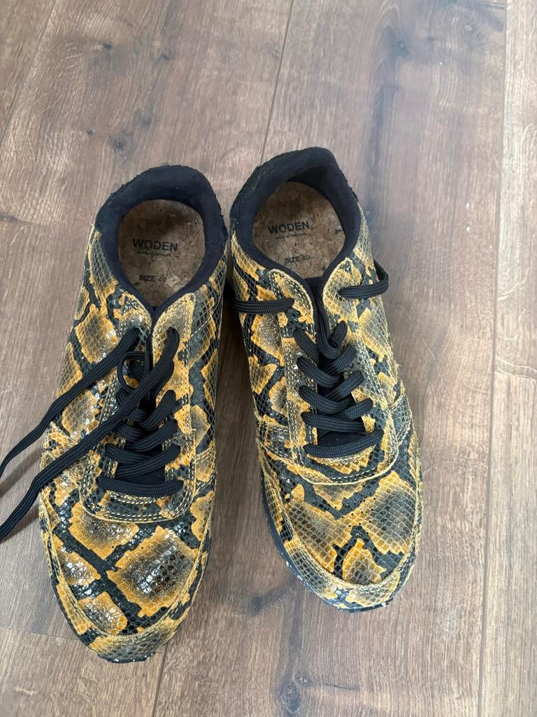 WODEN sneakers met slangenprint - Maat 40, Kleding | Dames, Schoenen, Ophalen of Verzenden, Gedragen, Bruin, Sneakers of Gympen