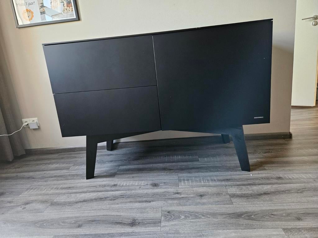 Zwarte commode Kidsmill sixties, Kinderen en Baby's, Kinderkamer | Commodes en Kasten, Ophalen, Gebruikt, 50 tot 70 cm, 100 cm of meer