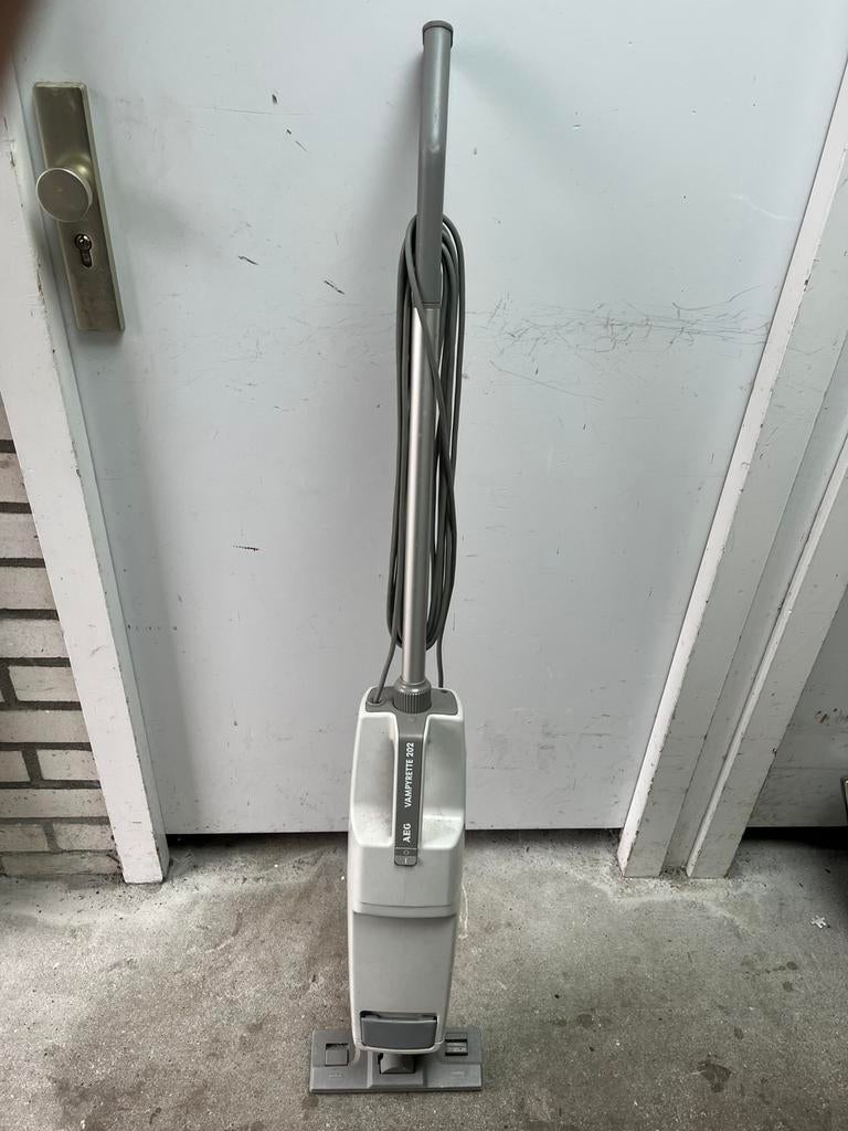 Steel stofzuiger, Ophalen, Zo goed als nieuw