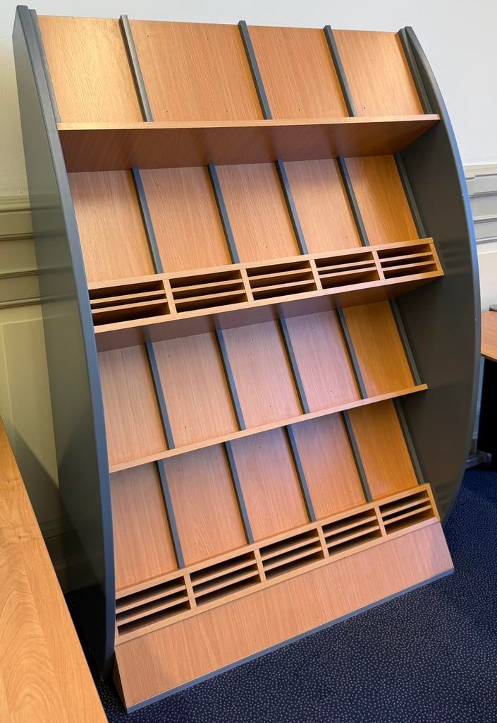 Houten Tijdschriftenmeubel Kast Lectuurbak 180x120cm 70's, Antiek en Kunst, Antiek | Meubels | Kasten, Ophalen