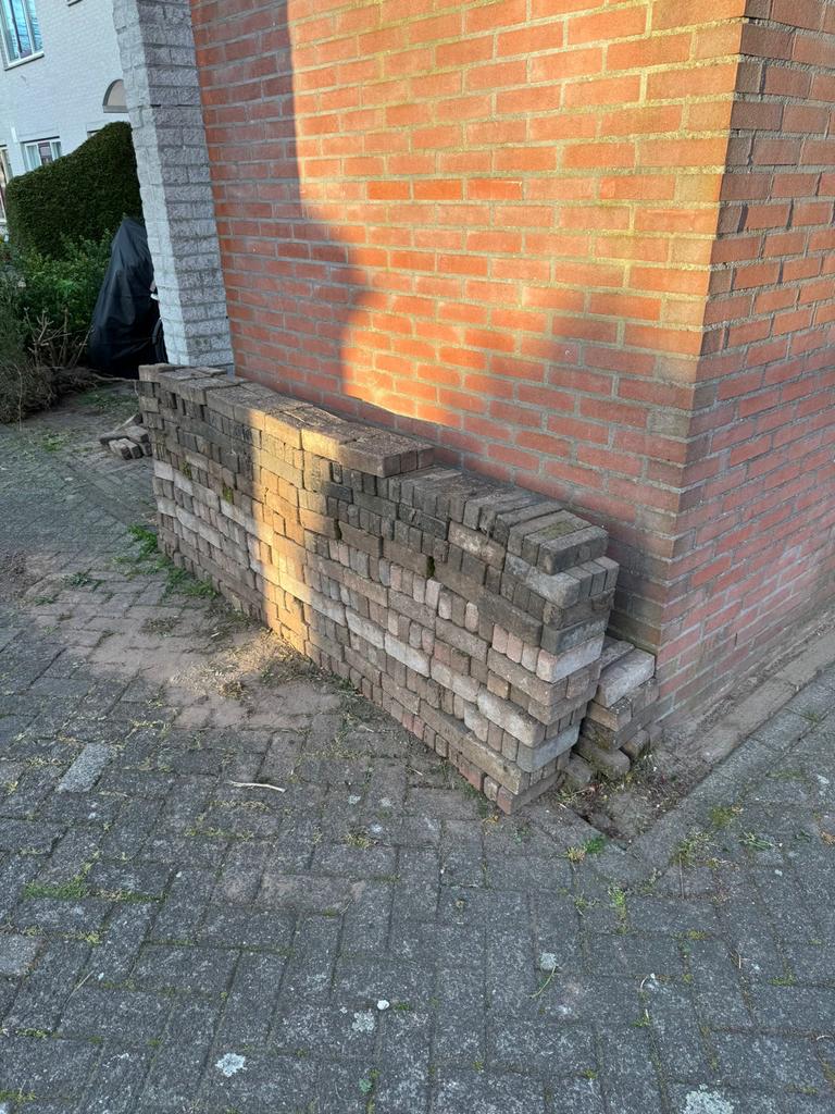 Gratis af te halen: betonnen klinkers, Ophalen, Gebruikt, Klinkers, 10 m² of meer