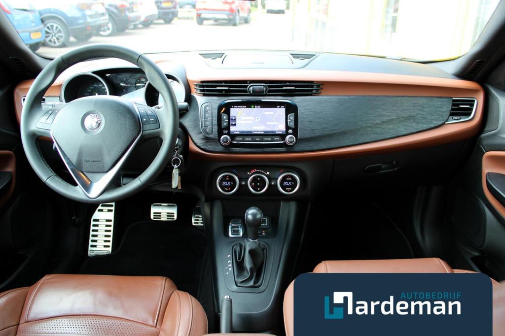 Alfa Romeo Giulietta 1.4 Turbo 170PK TCT Leder, Euro 6, 4 cilinders, Zwart, Onderhoudsboekje
