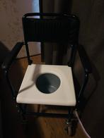 Toiletstoel en douchestoel met toilet en wielen, Diversen, Verpleegmiddelen, Ophalen
