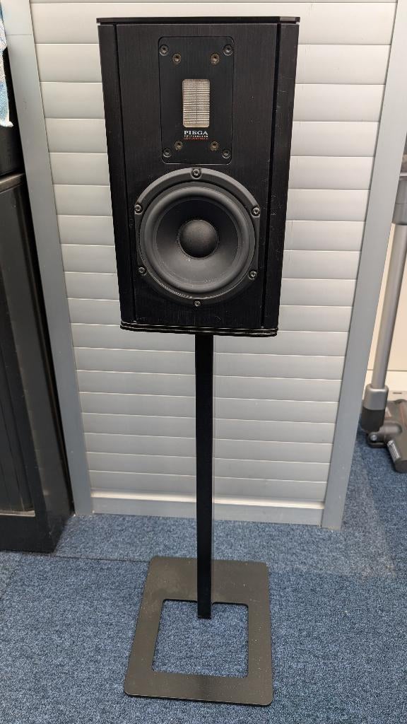 Piega Monitor luidsprekers met standaard, Zo goed als nieuw, 60 tot 120 watt, Front, Rear of Stereo speakers, Ophalen