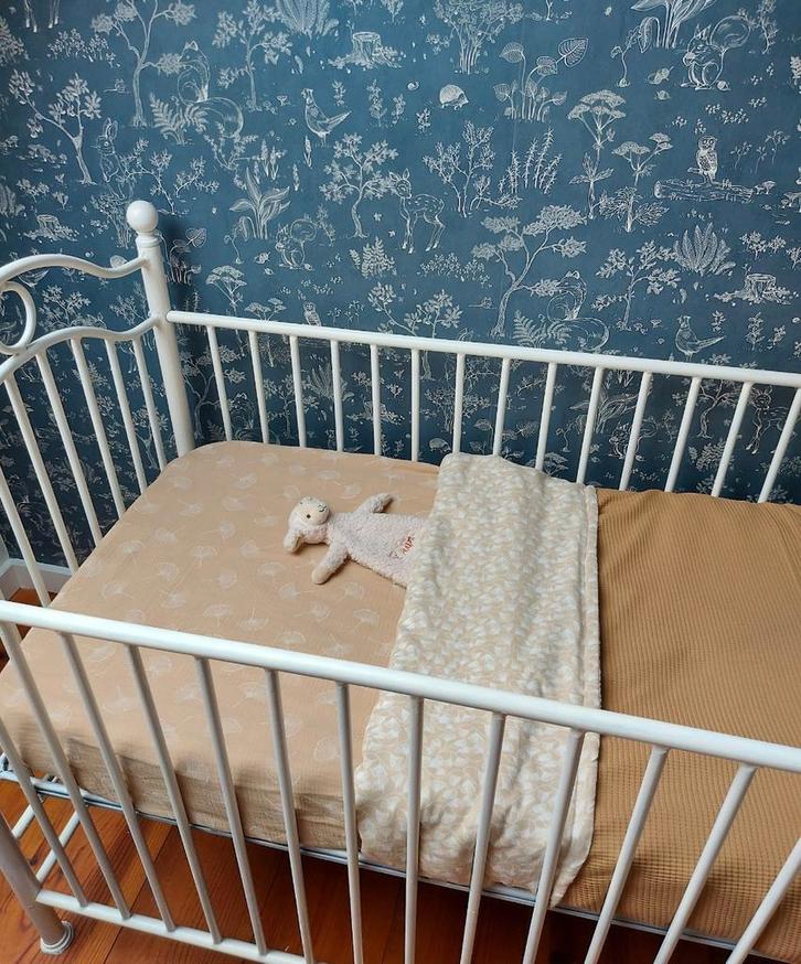 Metaal verstelbaar ledikant, Kinderen en Baby's, Boxen, Gebruikt, Ophalen of Verzenden