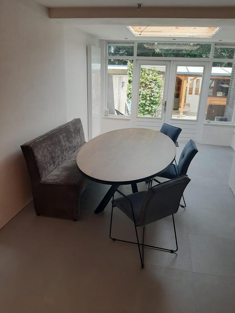 Ovale eettafel met 3 stoelen en bankje - Gebruikt, Huis en Inrichting, Tafels | Eettafels, Ophalen of Verzenden
