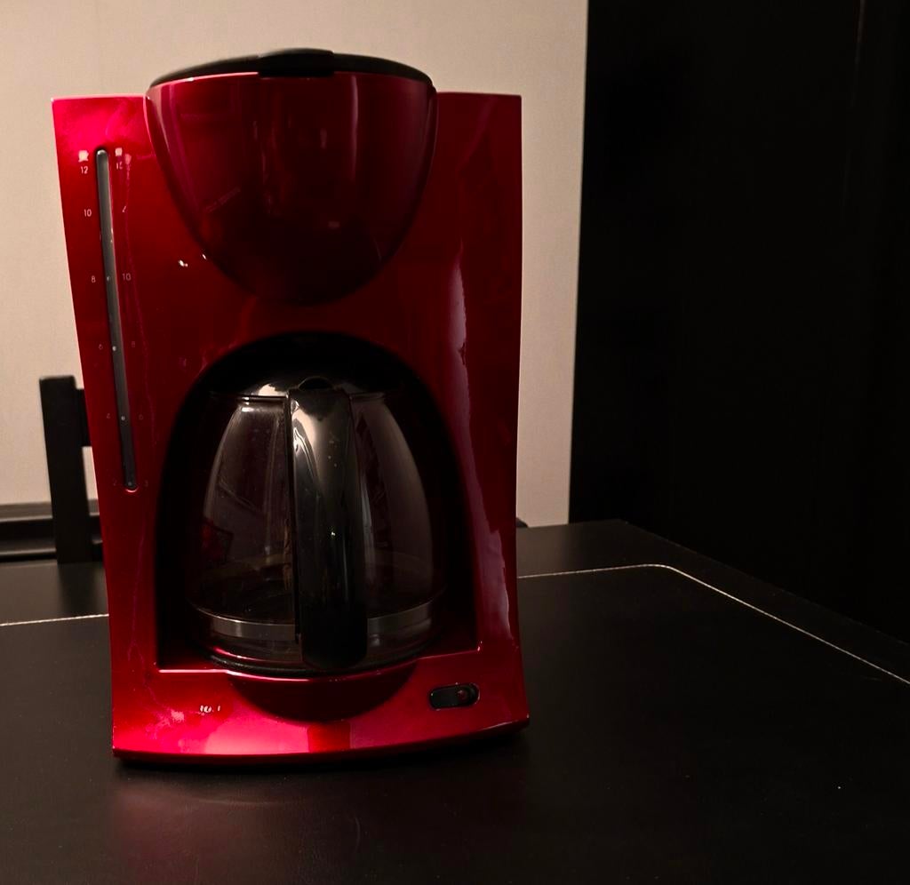 Goed onderhouden koffiezetapparaat. Prijs 15.-, Witgoed en Apparatuur, 10 kopjes of meer, Ophalen, Koffiemachine