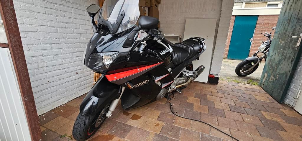 Yamaha FJR 1300 2002, Motoren, Motoren | Yamaha, Cardan-aandrijving, 4 cilinders, Motorrijbewijs A, Meer dan 35 kW