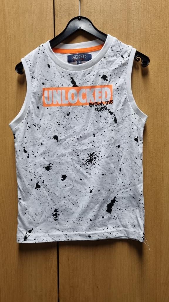 Leuk stoer zomershirt Unlocked maat 116/122 met opdruk, Kinderen en Baby's, Kinderkleding | Maat 116, Gebruikt, Ophalen of Verzenden