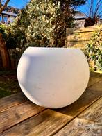 Witte bloempot, Tuin en Terras, 25 tot 40 cm, Kunststof, Gebruikt, Rond