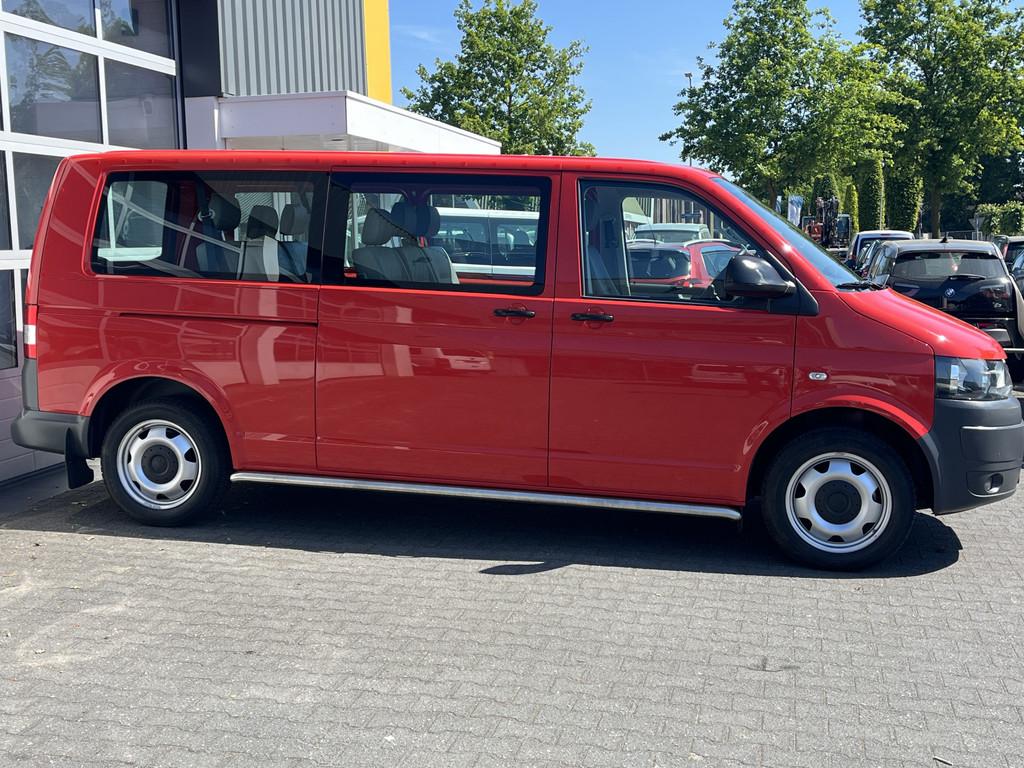 Volkswagen Transporter Kombi 2.0 TDI L2H1 4Motion 140 pk 8 p, Auto's, Volkswagen, Euro 5, Gebruikt, 241 €/maand, 2500 kg