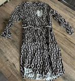 Zwarte jurk met witte print Amisu maat 38, Maat 38/40 (M), Zwart, Ophalen of Verzenden, Zo goed als nieuw