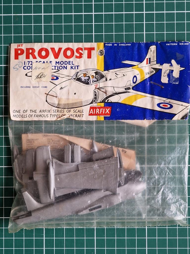 Maquette Vickers Supermarine Attacker - Triang (Frog) 1/72, édition Française, Vintage