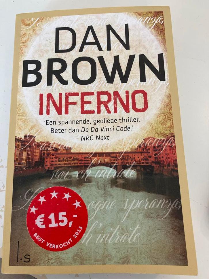 Dan Brown - Inferno (Best Verkocht 2013), Boeken, Thrillers, Gelezen, Nederland, Ophalen of Verzenden