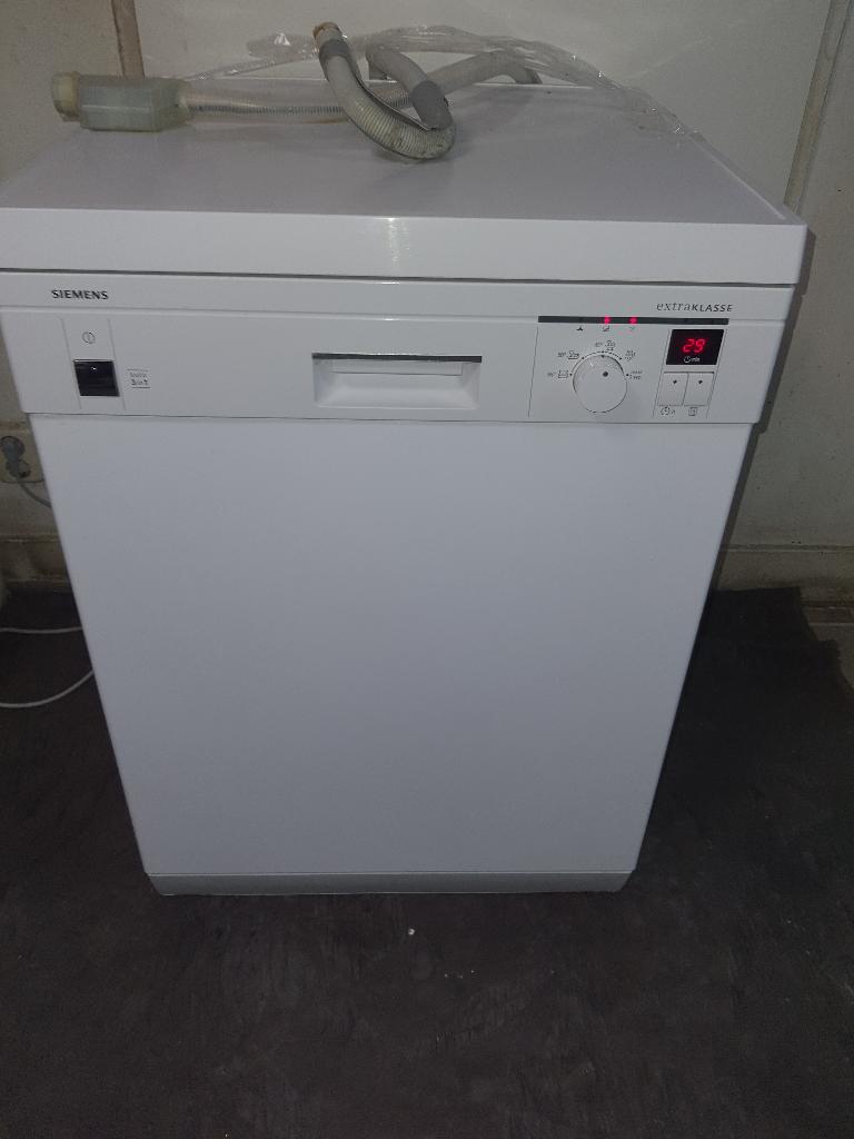 Siemens Vaatwasser met IQdrive motor werkt Perfect, Ophalen, Minder dan 85 cm, Energieklasse A of zuiniger, Zo goed als nieuw