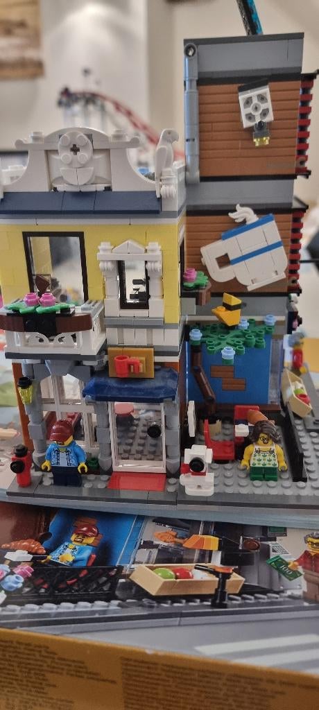 31097 LEGO woonhuis, cafe en winkel, Kinderen en Baby's, Speelgoed | Duplo en Lego, Compleet, Lego, Ophalen of Verzenden, Zo goed als nieuw