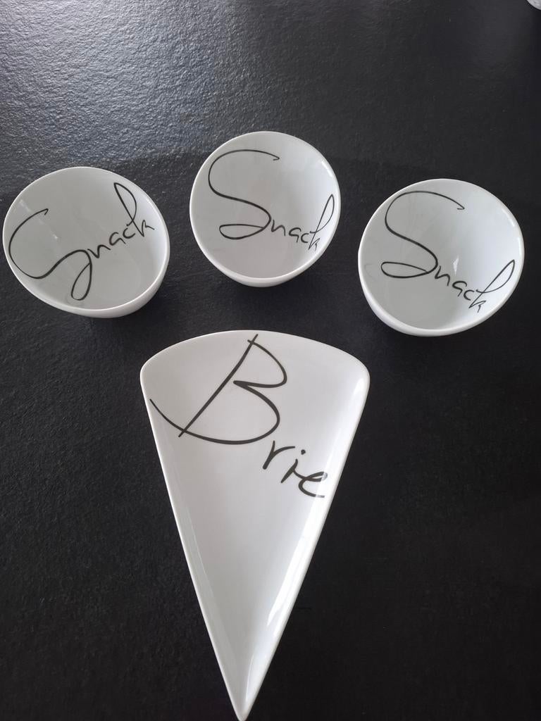 Gusta snackschaaltjes en brie schaal in goede staat, Huis en Inrichting, Keuken | Servies, Overige materialen, Gebruikt, Ophalen of Verzenden