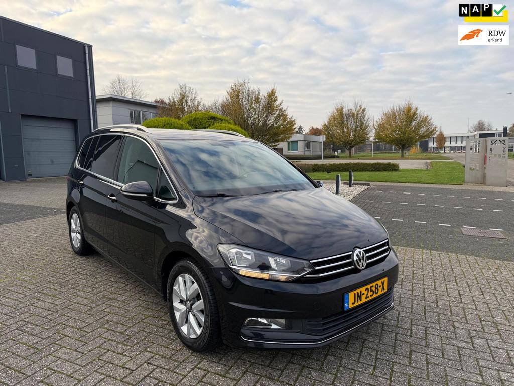 Volkswagen Touran 1.4 TSI Highline DSG 2016, Auto's, Gebruikt, Euro 6, 4 cilinders, 150 pk