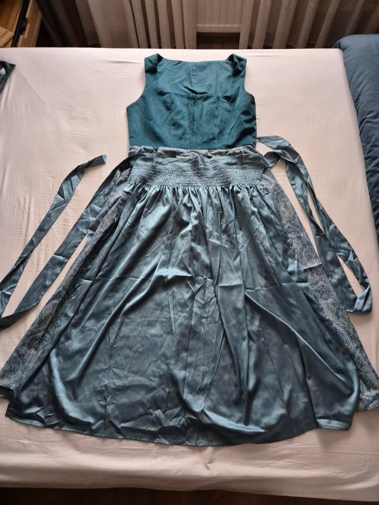 Gloednieuwe dames dirndl, Kleding | Dames, Jurken, Nieuw, Maat 42/44 (L), Blauw, Onder de knie, Ophalen of Verzenden