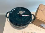 Staub La Cocotte 24 cm La Mer nieuw, Gietijzer, Nieuw, Ophalen of Verzenden, Staub