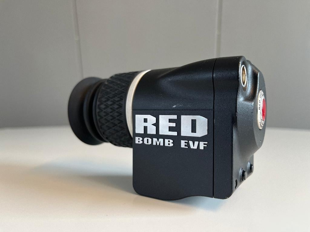 RED BOMB EVF, Ophalen of Verzenden, Zo goed als nieuw, Video