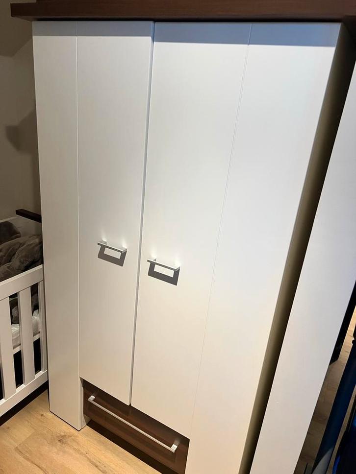 Complete kinderkamer: kledingkast, commode, ledikant, Kinderen en Baby's, Kinderkamer | Complete kinderkamers, Gebruikt, Jongetje of Meisje