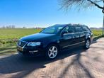 Volkswagen Passat 2.0 TDI Variant Airco, trekhaak, navi, Euro 5, 1459 kg, Zwart, Zwart