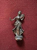 Vintage miniatuur tinnen beeldje - Dansende dame met waaier, Verzamelen, Ophalen of Verzenden, Zo goed als nieuw, Mens