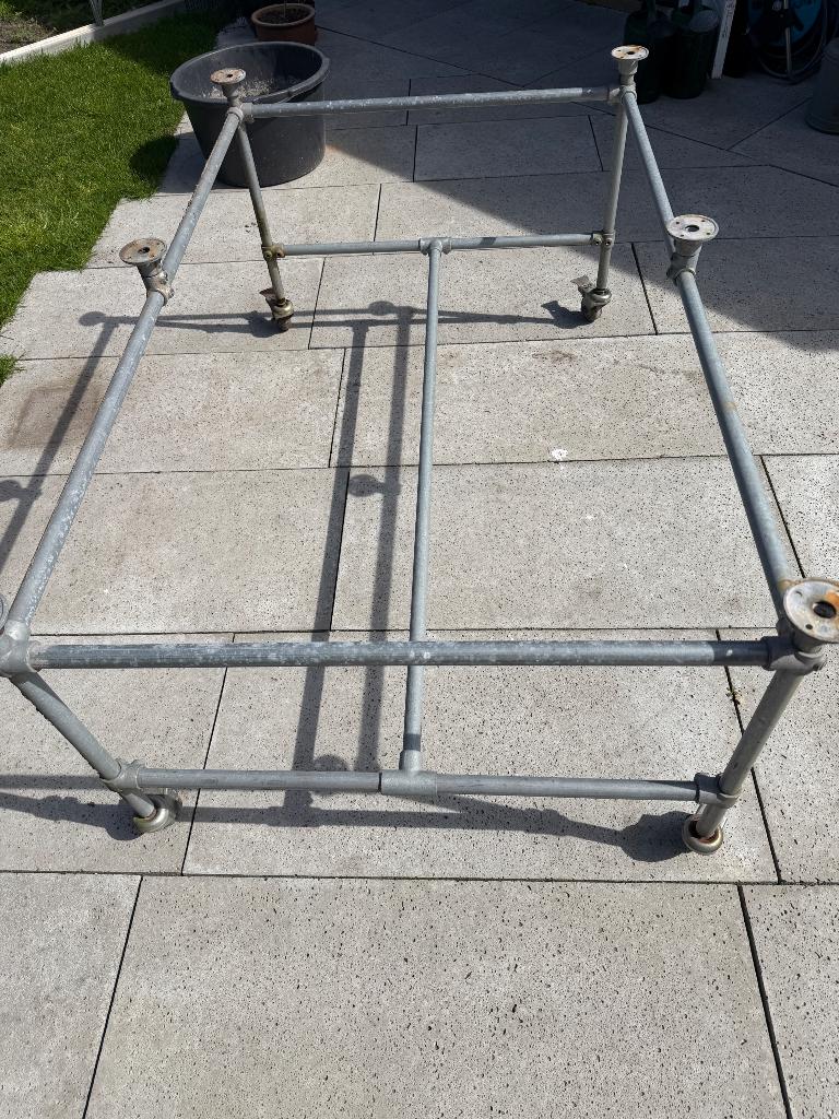 Onderstel tafel van stalen steigerbuizen (verzinkt), Doe-het-zelf en Verbouw, Ophalen, Gebruikt, Overige typen, Minder dan 2 meter