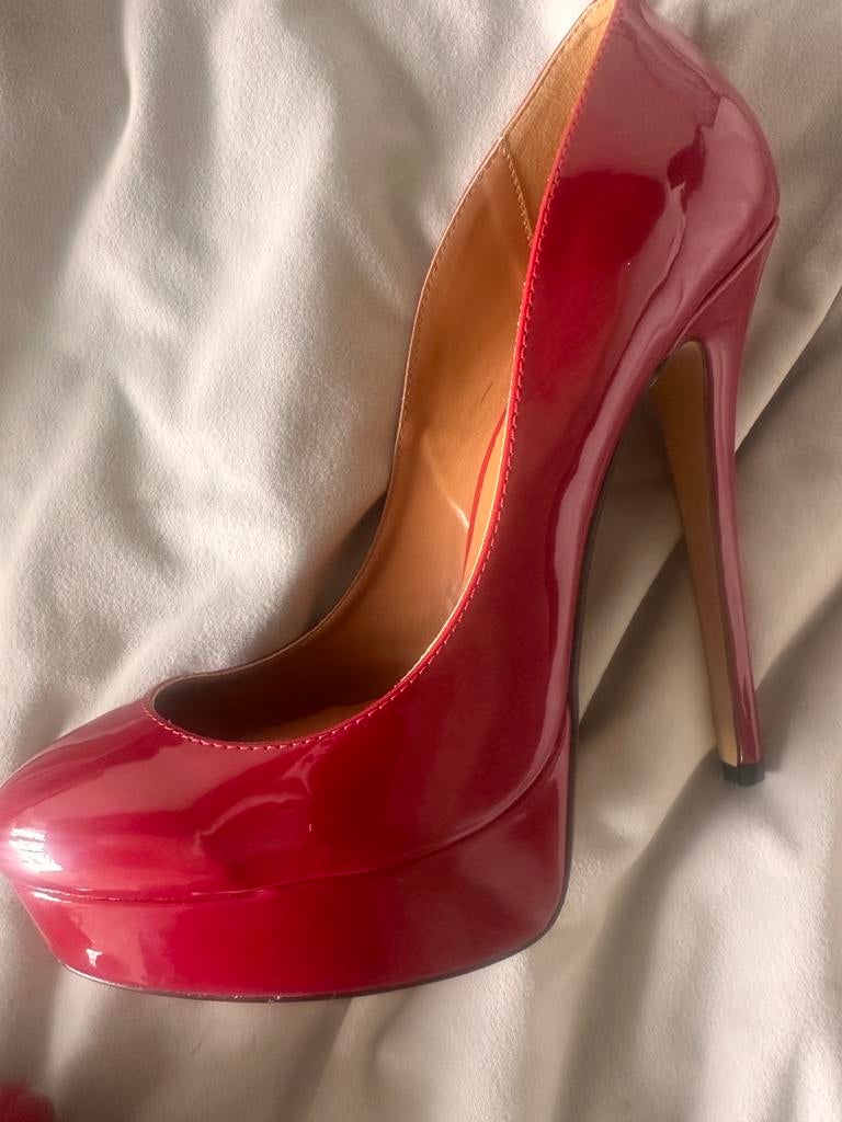 naaldhakken sexy  kinky   pumps maat 47 vallen als 44-45, Kleding | Dames, Schoenen, Pumps, Verzenden, Nieuw, Rood