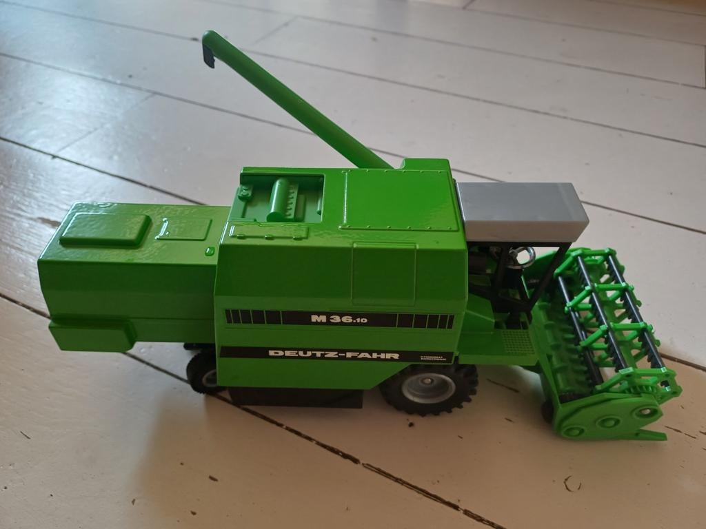 Miniatuur landbouwmachines ik heb nog veel meer miniaturen, Ophalen, Tractor of Landbouw, Overige merken