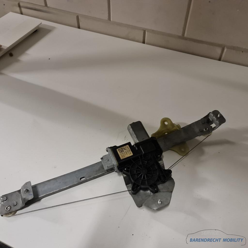 Renault Clio IV raam mechanisme motor met module ruit mechan, Renault Group, Gebruikt, Contact.group@renault.com, Renault