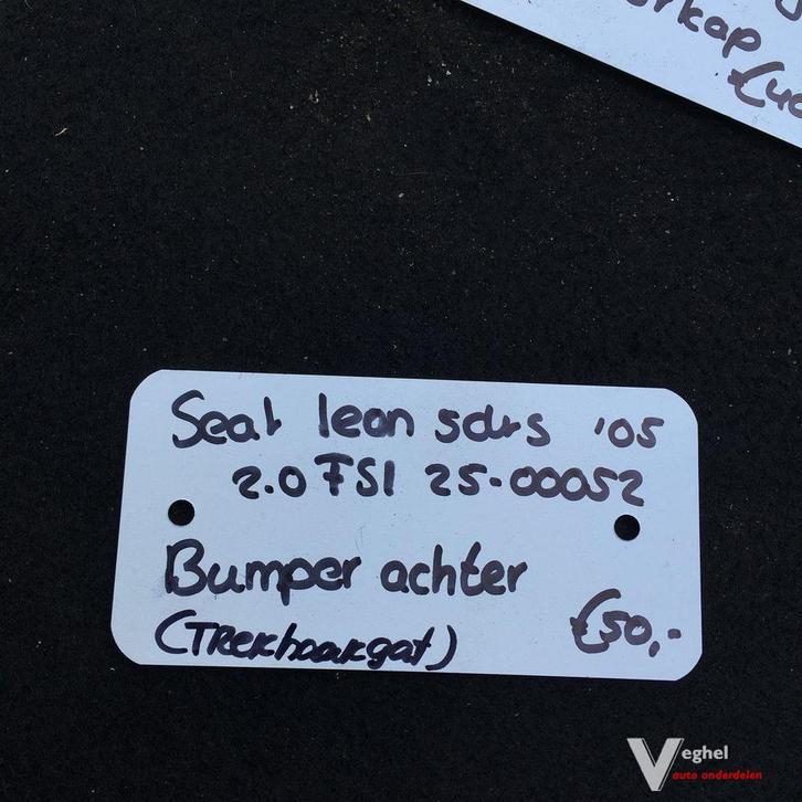 Seat Leon 2.0 fsi 5 drs 2005 2500052 Achterbumper met trekha, Auto-onderdelen, Carrosserie en Plaatwerk, Bumper, Achter, Gebruikt